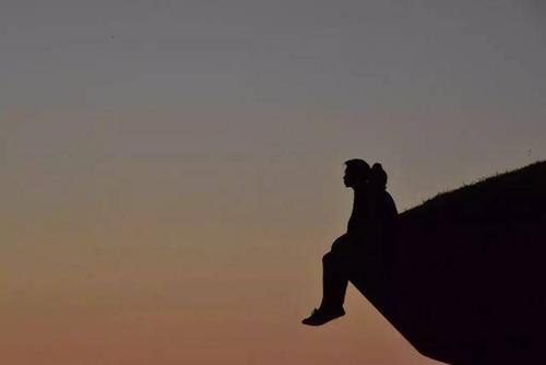 Shang Tou Le Ye Gai Qing Xing Le 伤透了也该清醒了 It's Time To Wake Up When You're Hurt Lyrics 歌詞 With Pinyin By Leng Yu 冷雨