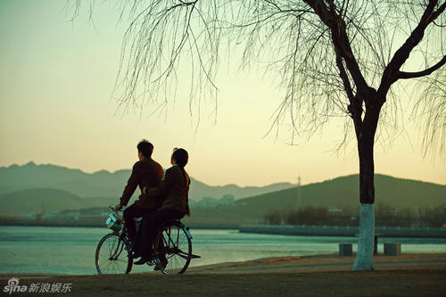 Dan Che Lian Ren 单车恋人 A Lover Who Comes On A Bicycle Lyrics 歌詞 With Pinyin By Hou Xian 后弦
