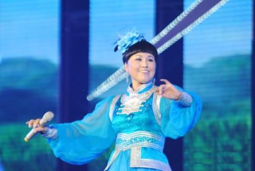 He Wo Yi Qi Fei Xiang 和我一起飞翔 Come Fly With Me Lyrics 歌詞 With Pinyin By Wu Lan Tuo Ya 乌兰托娅 Wulan Tuoya
