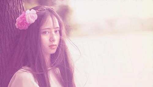 Ai Cuo Le Shang Tou Le 爱错了人伤透了 It Hurts To Love The Wrong Person Lyrics 歌詞 With Pinyin By Xiao Man 小曼