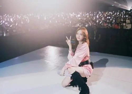 Tou Ming Kong Jian 透明空间 Transparent Space Lyrics 歌詞 With Pinyin By Meng Jia 孟佳 Meng Jia