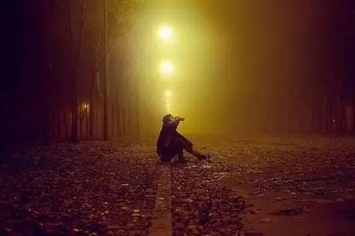Yi Ge Ren He Jiu Yi Ge Ren Zui 一个人喝酒一个人醉 Drink And Get Drunk Alone Lyrics 歌詞 With Pinyin By Zhang Xi Ruo 张熙若