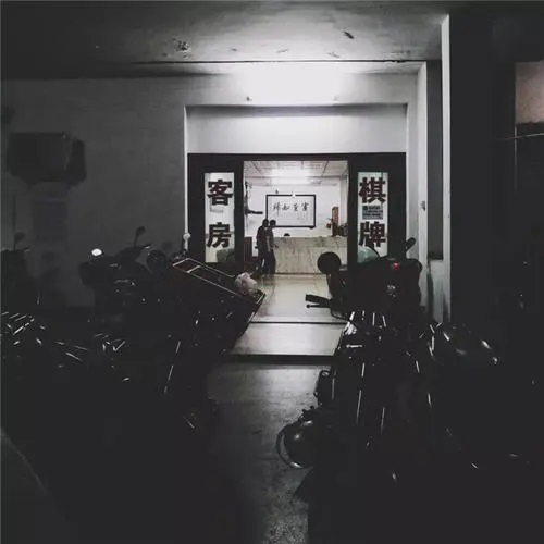 Chen Feng Guo Wang 尘封过往 Dust Laden Past Lyrics 歌詞 With Pinyin By Weng Shan Shan 翁汕汕