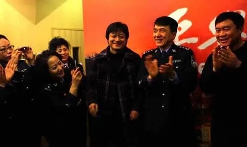 Ping An Bing Jing 平安北京 Safe And Sound Beijing Lyrics 歌詞 With Pinyin By Cheng Long 成龙 Jackie Chan