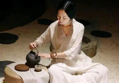 Yi Zhan Wu Chou 一盏无愁 A Lamp Without Sorrow Lyrics 歌詞 With Pinyin By Li Le Le 李乐乐
