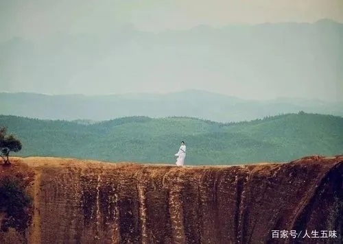 Shang Wo Qian Bai Hui 伤我千百回 Hurt Me Thousands of Times Lyrics 歌詞 With Pinyin By Fan Jing Er 樊静儿