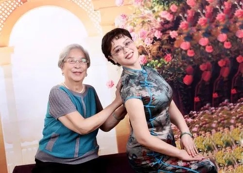 Wo De Lao Ma Ma 我的老妈妈 My Old Mother Lyrics 歌詞 With Pinyin By Xing Yue Zu He 星月组合