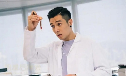 Guo Guan 过关 Pass Lyrics 歌詞 With Pinyin By Zhou Bo Hao 周柏豪 Pakho Chau