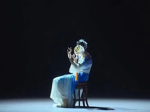 Jin Se Nian Hua 锦瑟年华 Bloom Of Youth Lyrics 歌詞 With Pinyin By Xiao Yue 潇月