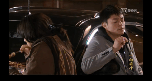 Leng Zhan (DJ Ban)冷战(DJ版)Cold War (DJ version) Lyrics 歌詞 With Pinyin By Yi Xun 亦勋